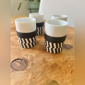 PO: Design Illusion Ring Porcelain 4 Espresso Cups Frank Kerdil-Piet Mondrian